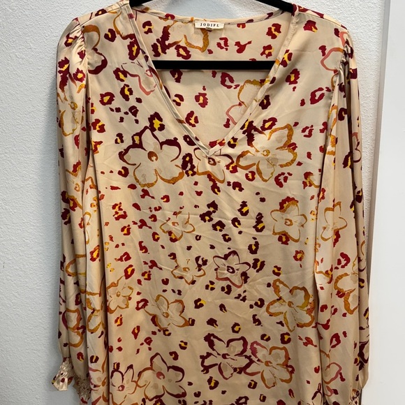 JODIFL Cream Long Sleeve Blouse with Nature Inspired Print - Picture 1 of 6